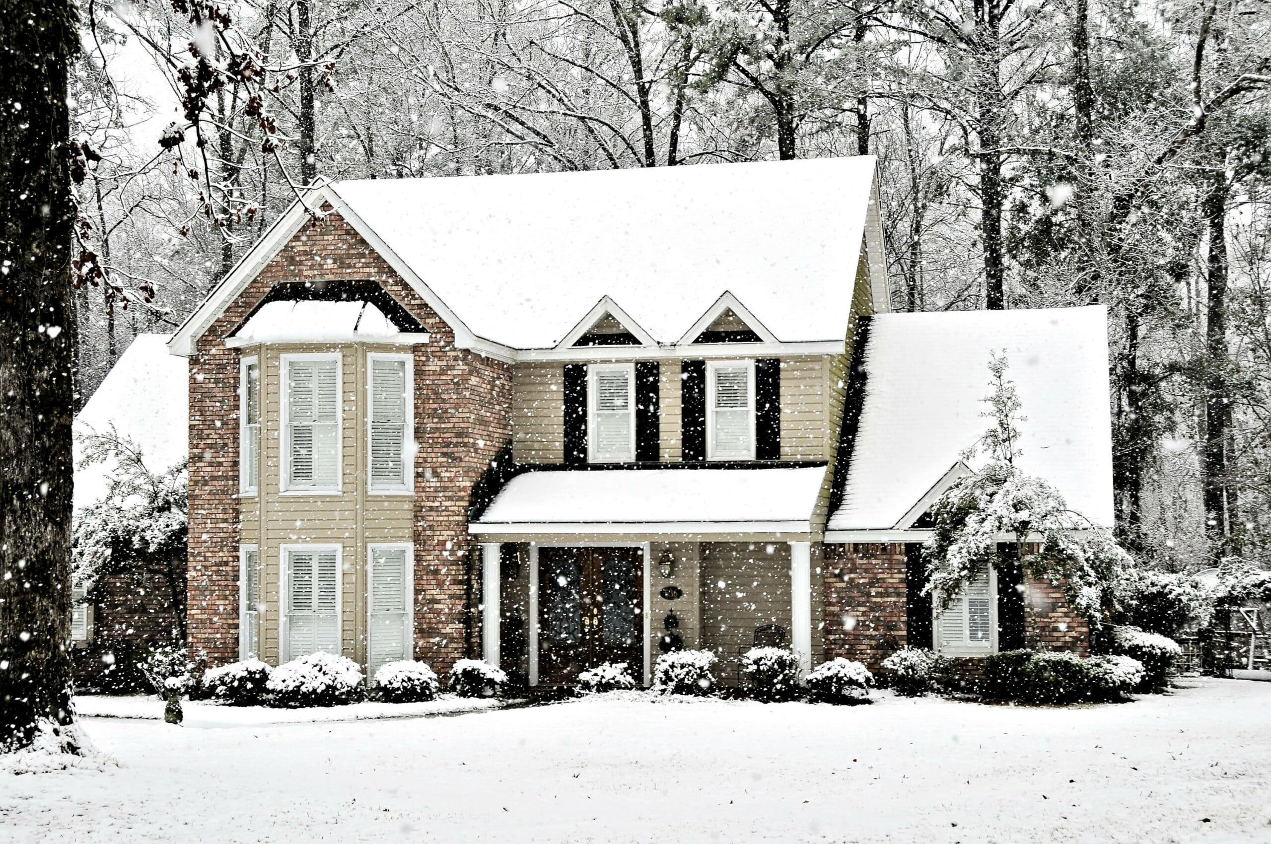 winter scene of house in the snow